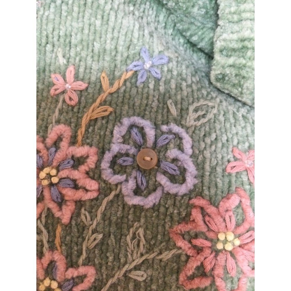 Vintage womens sweater embroidered flowers bouquet grannycore pastel - Picture 8 of 8